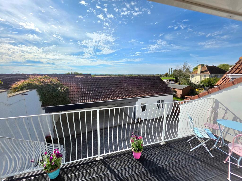 Balcony/Outlook