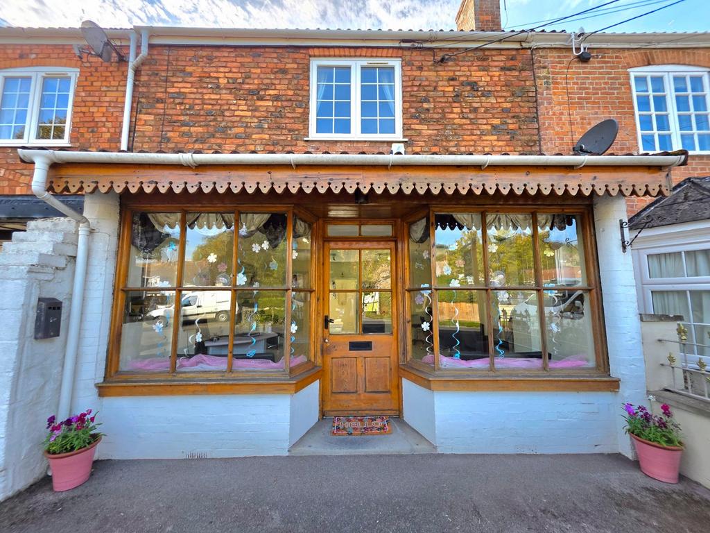 Salon/Front