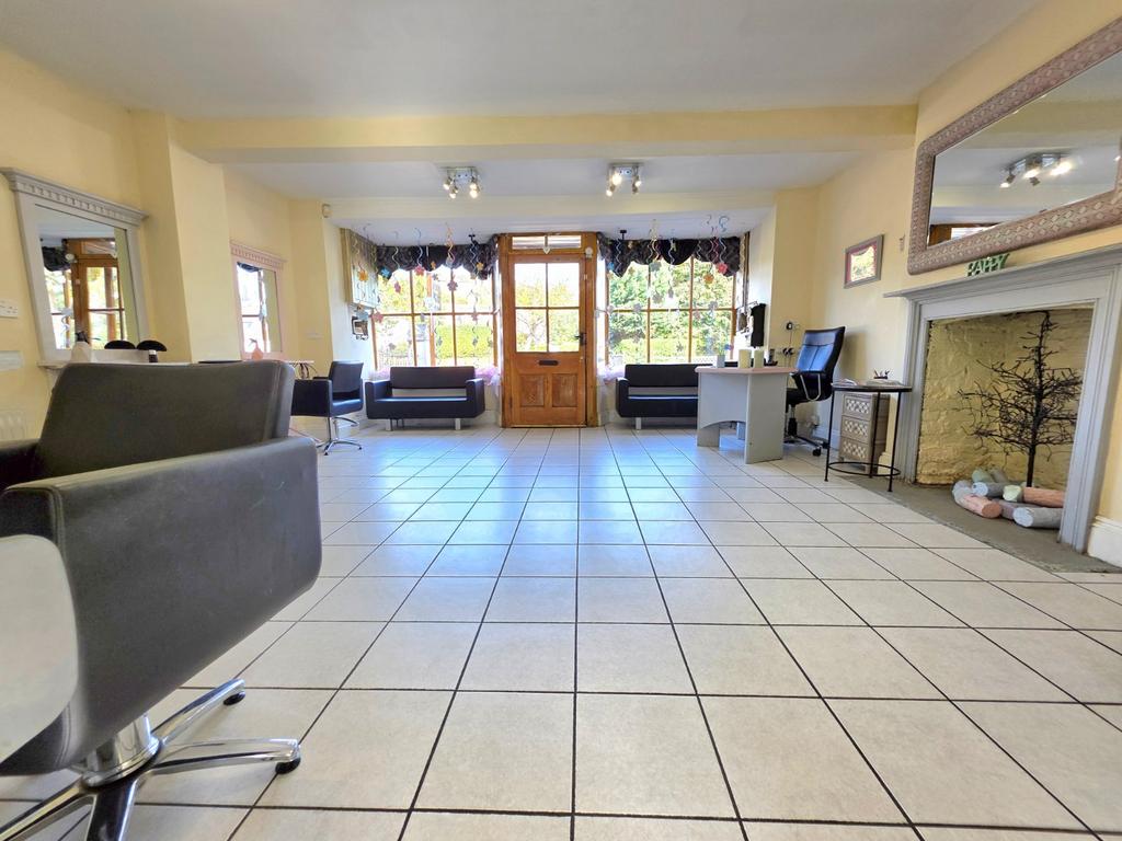 Salon