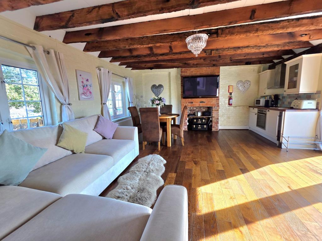 Lounge/Diner/Kitchen