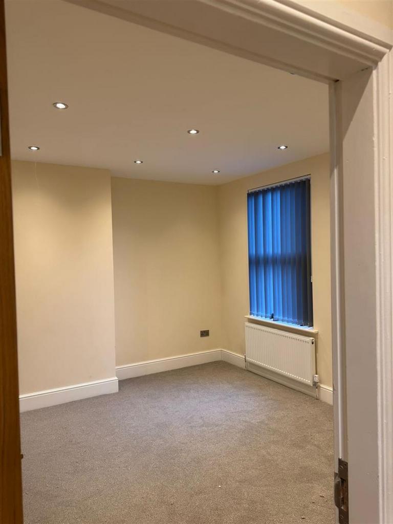 Bedroom 2.JPG