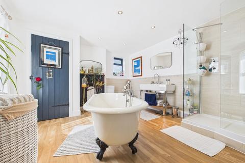 3 bedroom detached house for sale, Middletons Road, Yaxley, PE7