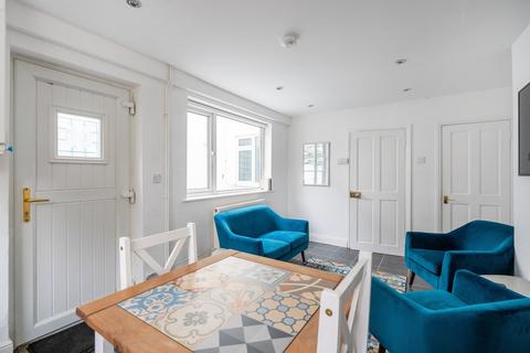 5 bedroom terraced house for sale, St. Georges Road, Great Yarmouth