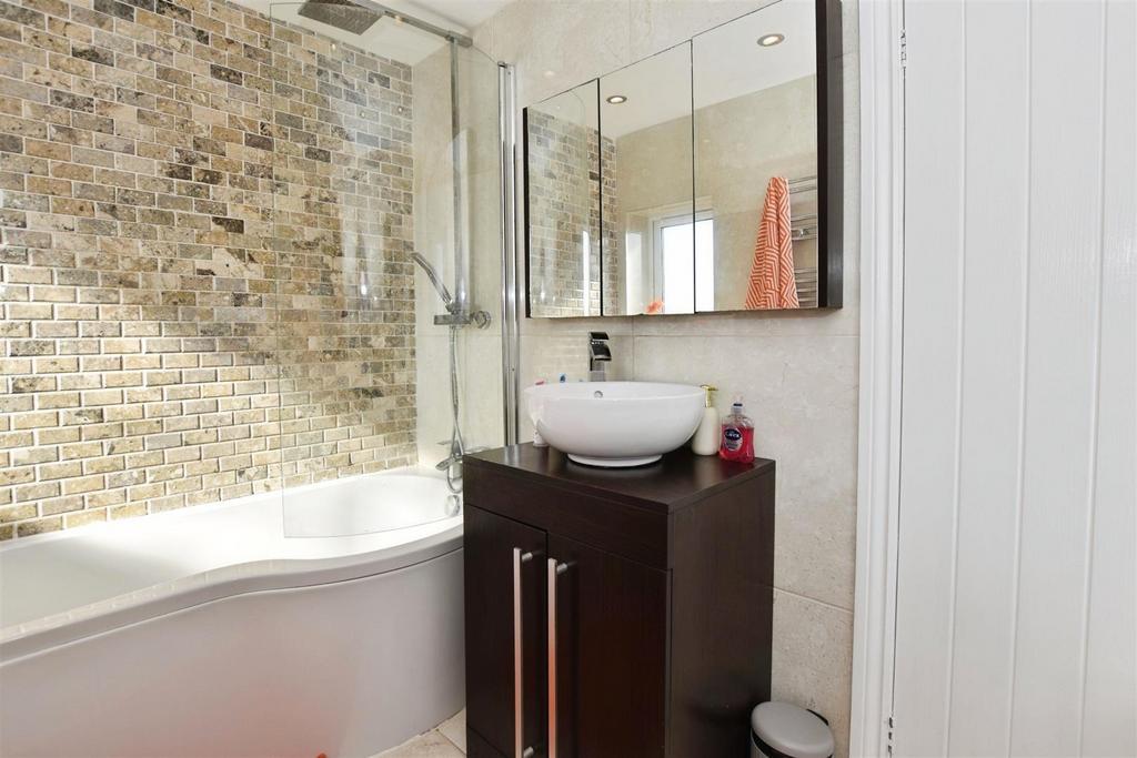 C5e3ee10-bath 20b.JPG