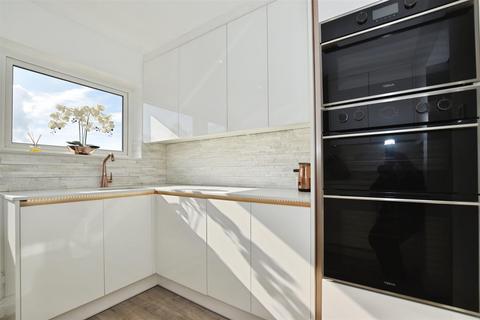 3 bedroom semi-detached house for sale, Dawnay Road, Bilton HU11