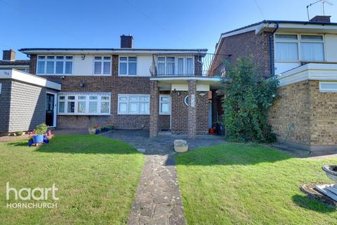 Upper Rainham Road, Hornchurch