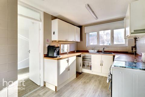 undefined, Upper Rainham Road, Hornchurch