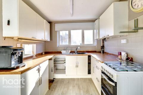undefined, Upper Rainham Road, Hornchurch