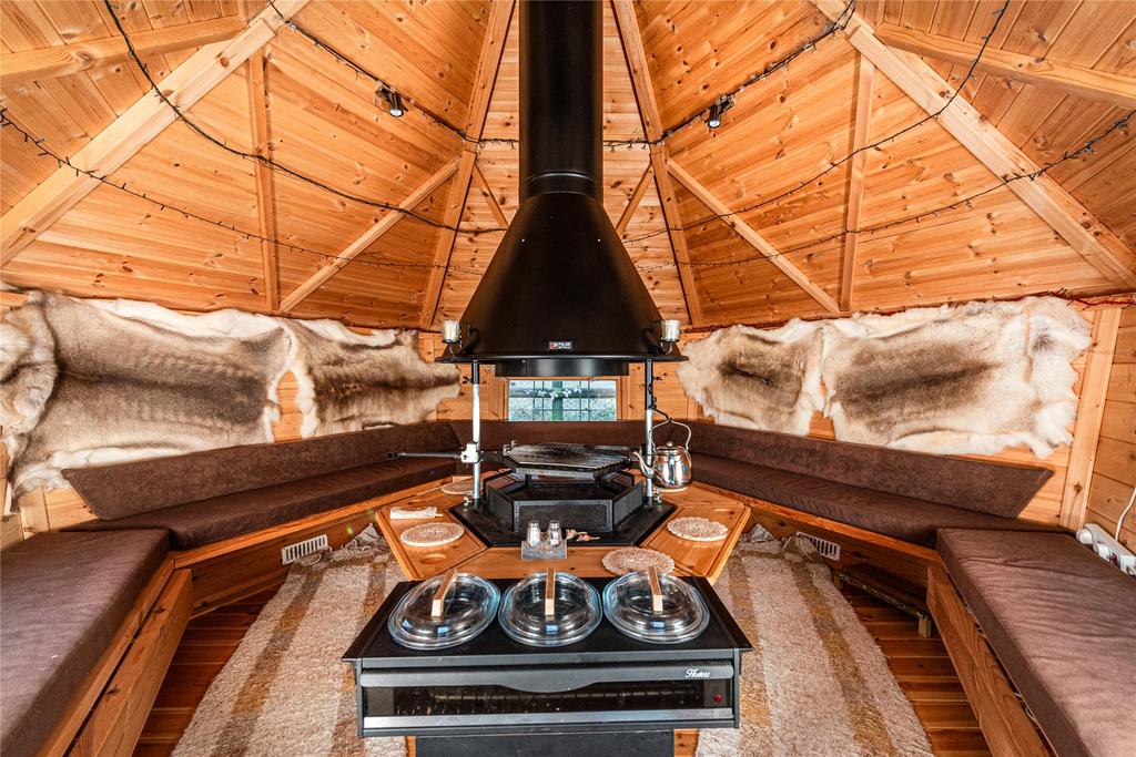 Bbq Lodge