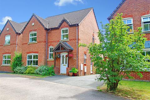 8 Francis Drive, Cawston, Rugby, CV22 7FS