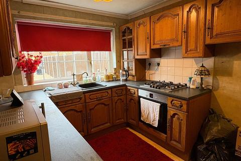 3 bedroom terraced house for sale, St. Audreys Close, Hatfield