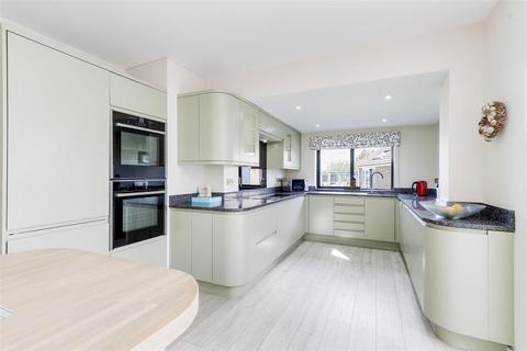 4 bedroom detached house for sale, Spring Lane, Lambley NG4