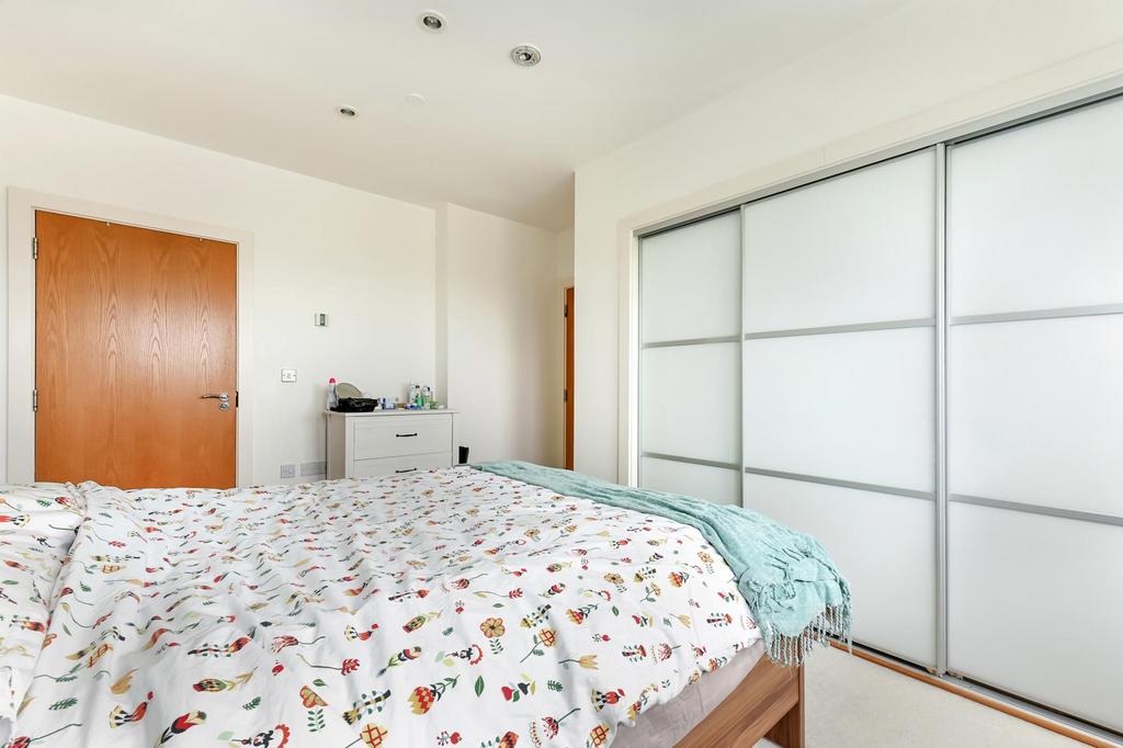 Apartment in London - More