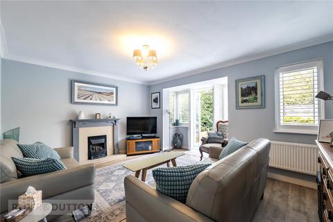 4 bedroom detached house for sale, Woodlea Avenue, Huddersfield, West Yorkshire, HD3