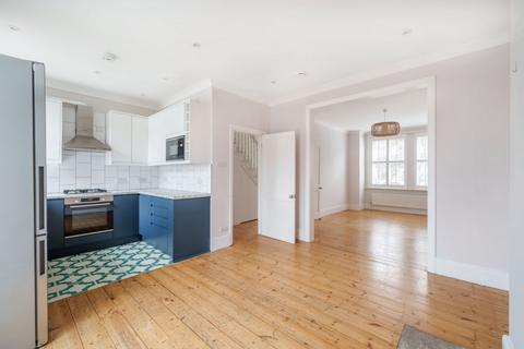 4 bedroom house to rent, Estcourt Road, London, SE25
