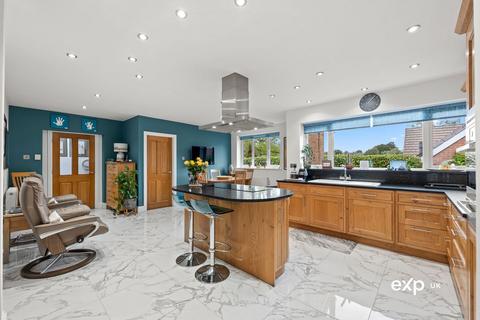 2 bedroom detached bungalow for sale, Chapel Lane, Nottingham NG15