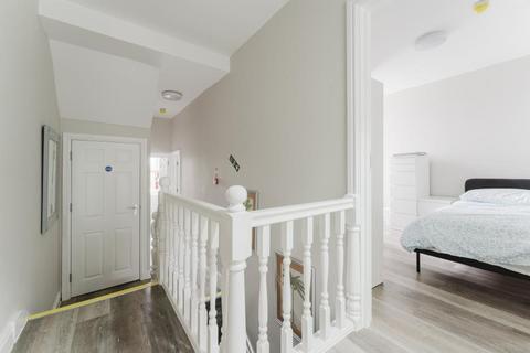 5 bedroom flat to rent, Pitshanger Lane, W5