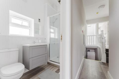 5 bedroom flat to rent, Pitshanger Lane, W5