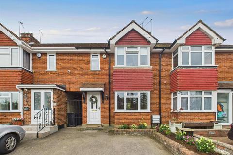 3 Skylark Road, Denham, Uxbridge, UB9 4HR