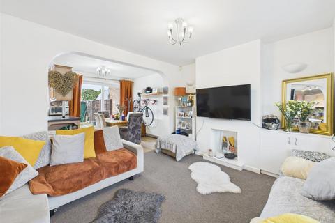 3 Skylark Road, Denham, Uxbridge, UB9 4HR