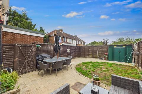 3 Skylark Road, Denham, Uxbridge, UB9 4HR
