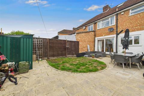 3 Skylark Road, Denham, Uxbridge, UB9 4HR