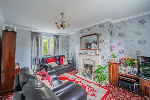 3 bedroom terraced house for sale, Hawthorn Road, Pontypool NP4