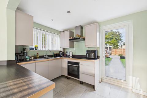 undefined, Mulfords Hill, Tadley, RG26
