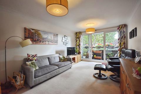 2 bedroom flat for sale, Galba Court, Brentford Dock