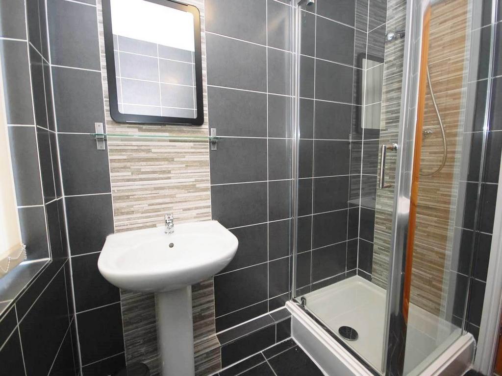 Bathroom (4)
