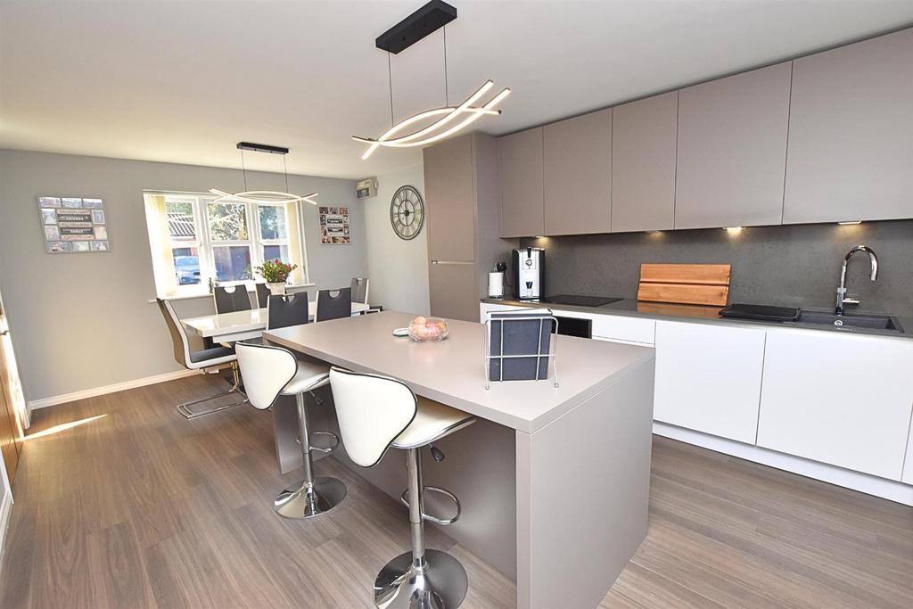 Kitchen diner