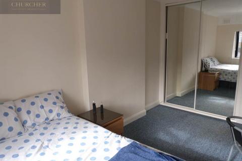 undefined, Ormskirk L39