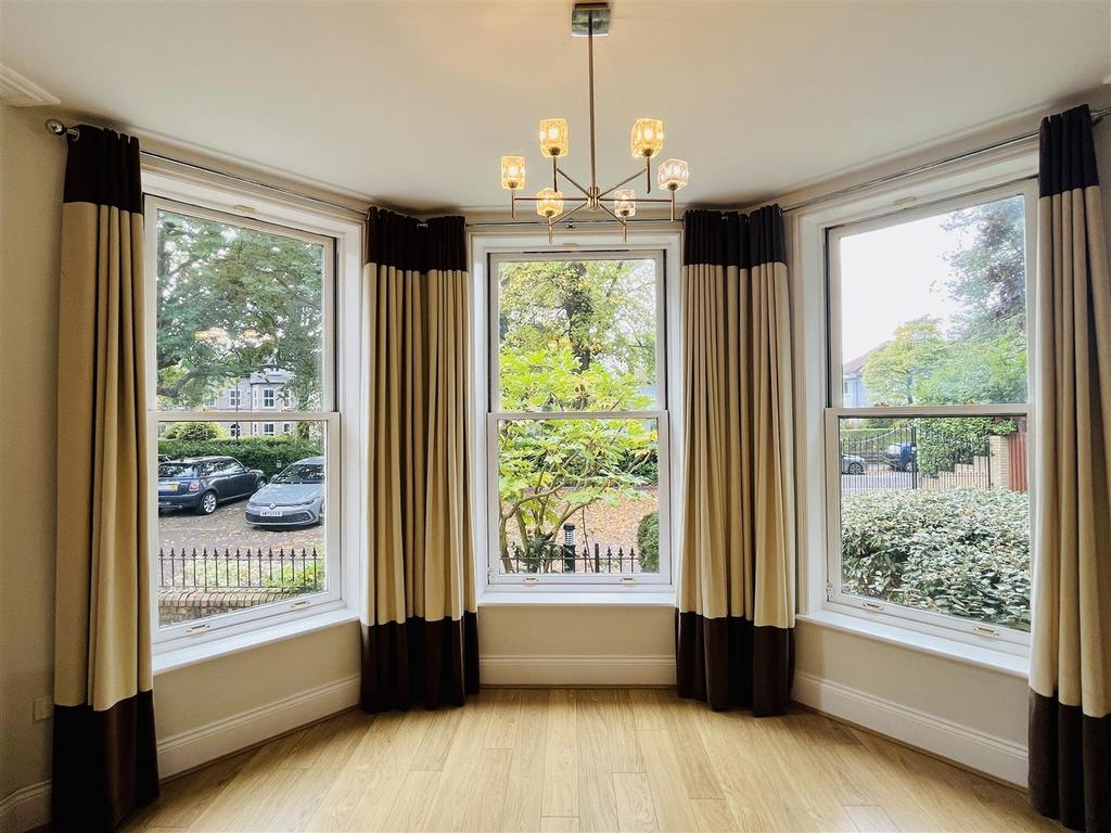 Living & Dining Room Window Feature