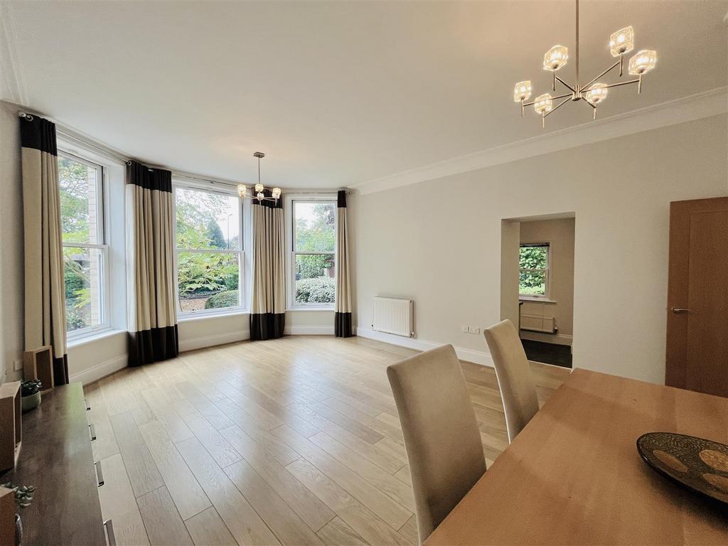 Living & Dining Room