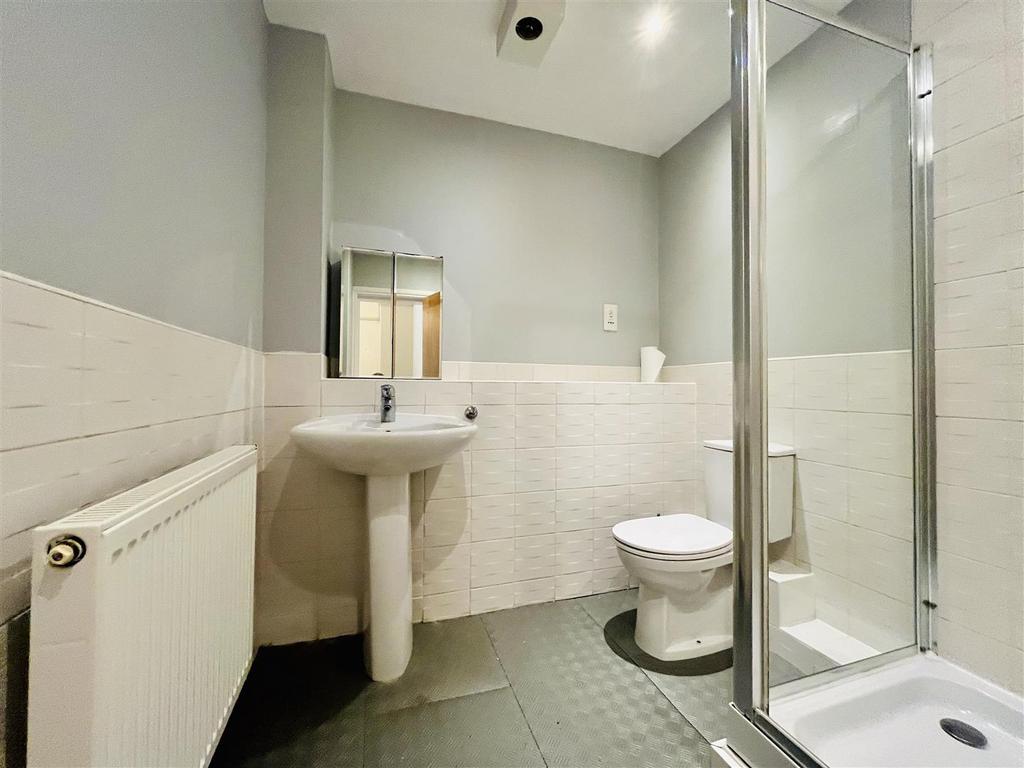 En Suite Shower Room
