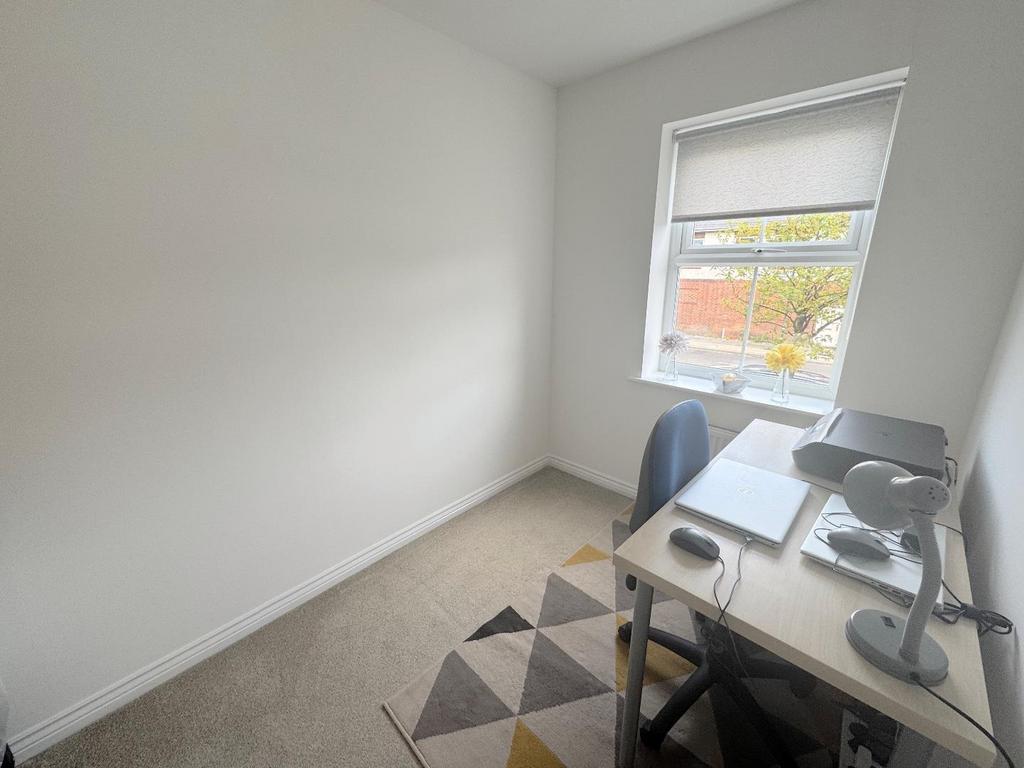 Bedroom (front)