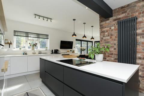 4 bedroom detached house for sale, Cherry Drive, Canterbury, Kent, CT2
