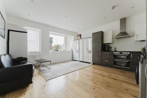undefined, Clayton Road, Hayes UB3