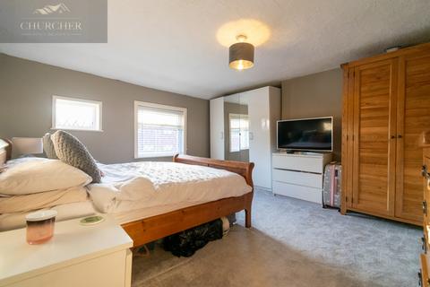 17 Lord Street, Burscough, Ormskirk, L40 4BZ