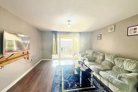 3 bedroom semi-detached house for sale, Herongate Road, Leicester, LE5