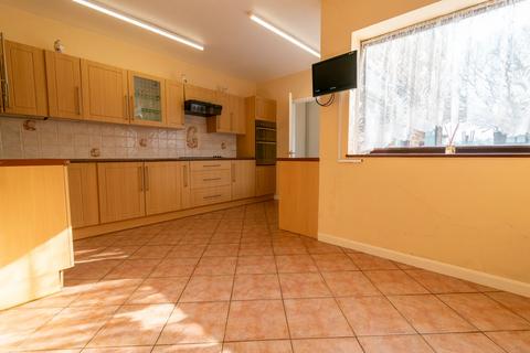 3 bedroom semi-detached house for sale, Crosshall Brow, Ormskirk L40