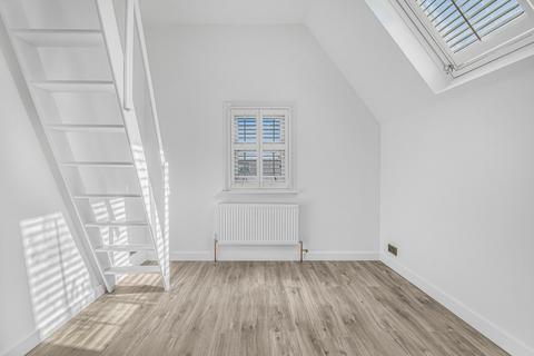 2 bedroom flat for sale, Sheen Lane, East Sheen, London