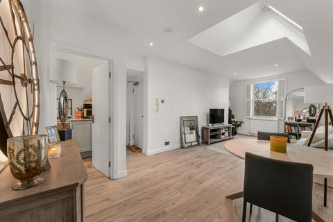 2 bedroom flat for sale, Sheen Lane, East Sheen, London, SW14