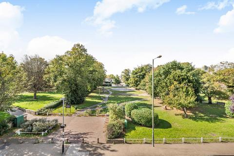 2 bedroom flat for sale, Sheen Lane, East Sheen, London, SW14