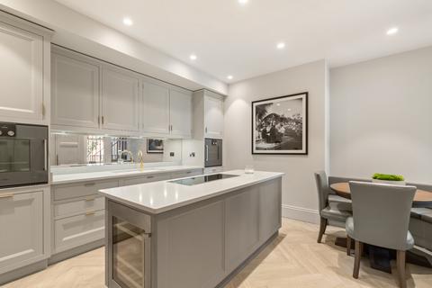 undefined, Basil Mansions, Basil Street, Knightsbridge