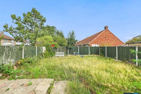 3 bedroom semi-detached house for sale, Livingstone Avenue, Clay Lane, Doncaster, DN2