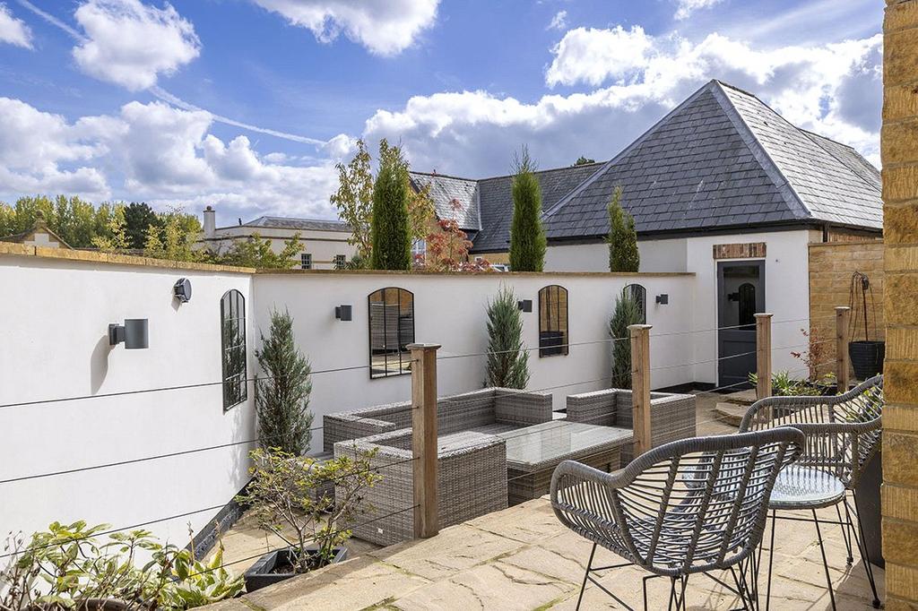 Courtyard Garden