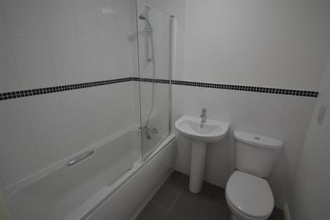 2 bedroom apartment for sale, The Quays, Dock Road, Tilbury