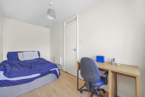 undefined, Holmesdale, Waltham Cross, EN8