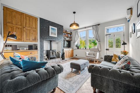 11 Hope Road, Edale, Hope Valley, S33 7ZF
